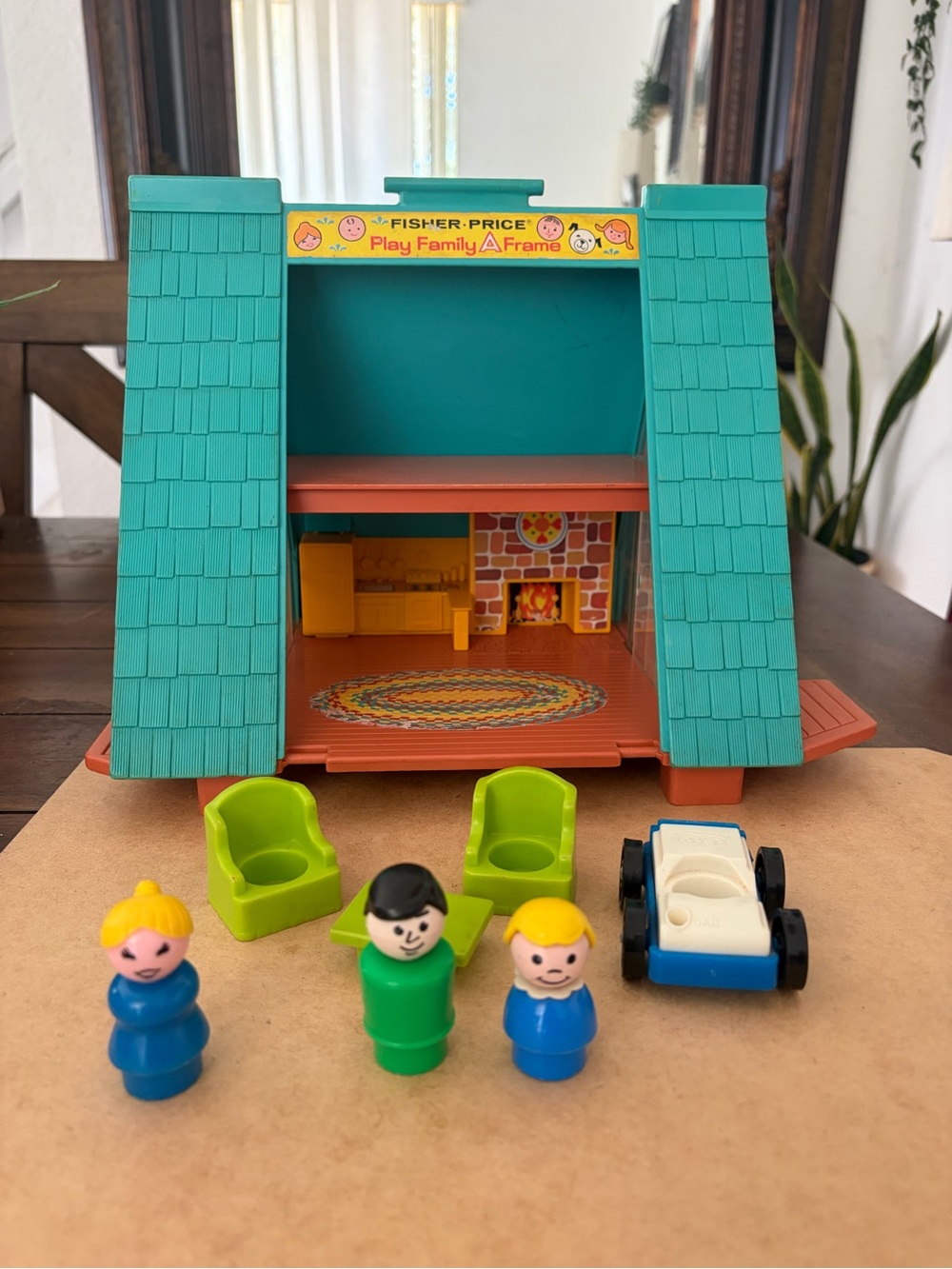 VTG 1974 FISHER PRICE Little People Play Family A Frame House #990 Furniture Car